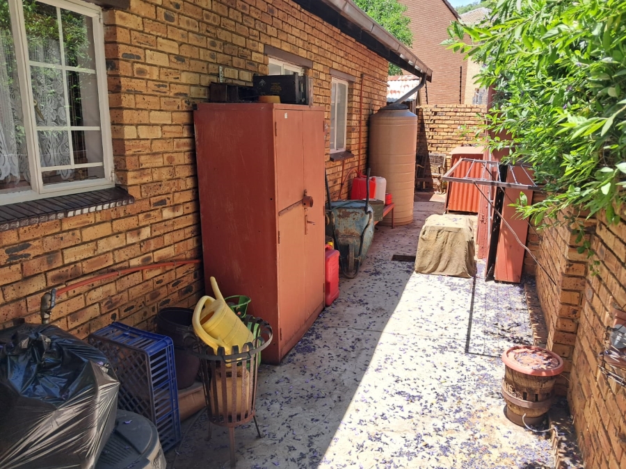 3 Bedroom Property for Sale in Safari Gardens North West